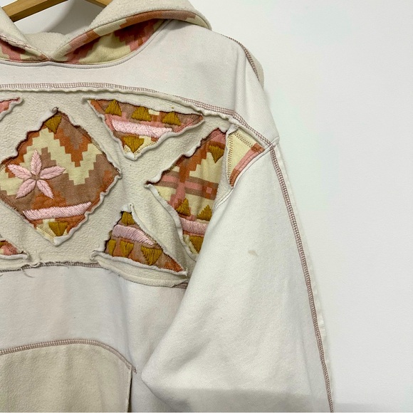We The Free White/Pink It’s a Vibe Aztec Embroidered Hoodie Medium Boho Pullover - Picture 4 of 5